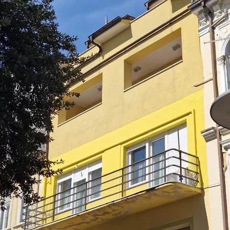 Rooftop ツリクヴェニツァ